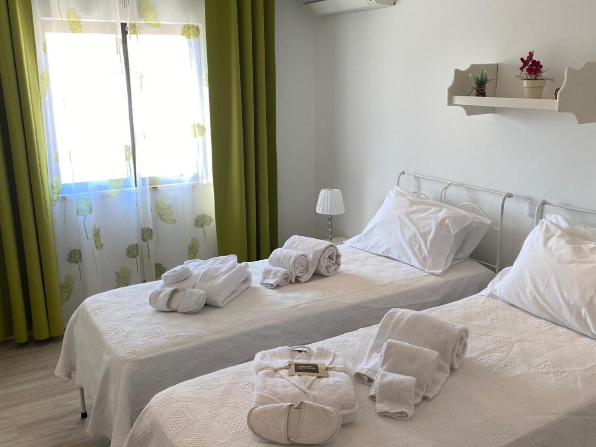 Os Reais - Apt In Front Of The Beach In Centeanes Carvoeiro  Exterior foto