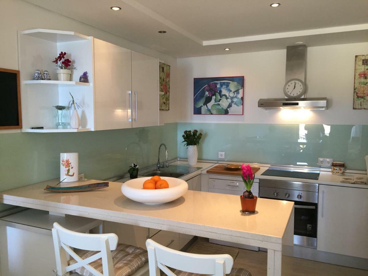 Os Reais - Apt In Front Of The Beach In Centeanes Carvoeiro  Exterior foto