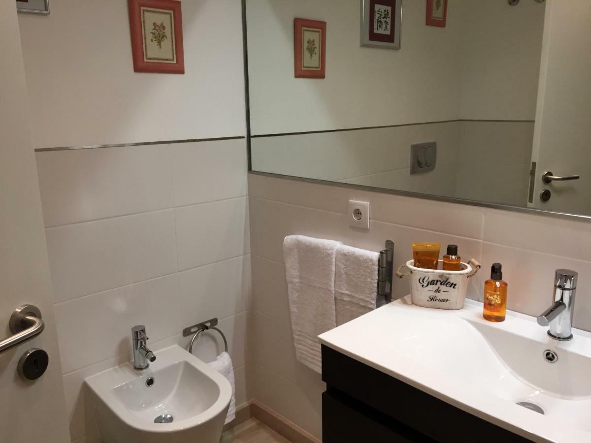 Os Reais - Apt In Front Of The Beach In Centeanes Carvoeiro  Exterior foto